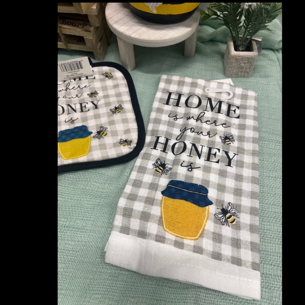 BEE 🐝 Kitchen Bumblebee Decor set 3-PCs - Picture 5 of 5